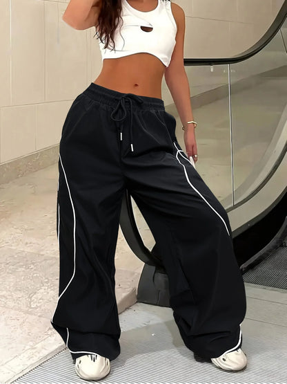 Calça Feminina Y2K Casual – Modelo Cargo Parachute com Listras Contrastantes, Cintura Elástica Ajustável e Perna Larga Estilo Streetwear