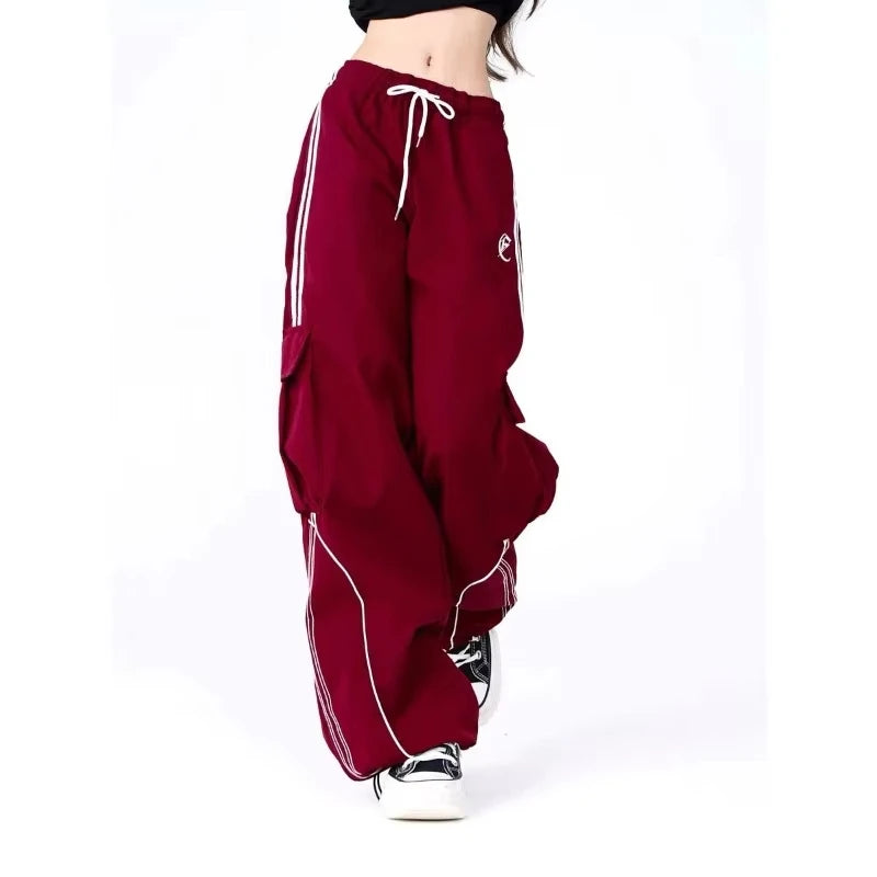 Calça Feminina Cargo Y2K Preta com Listras – Modelo Wide Leg Baggy, Estilo Coreano Streetwear Harajuku e Hip Hop Oversized
