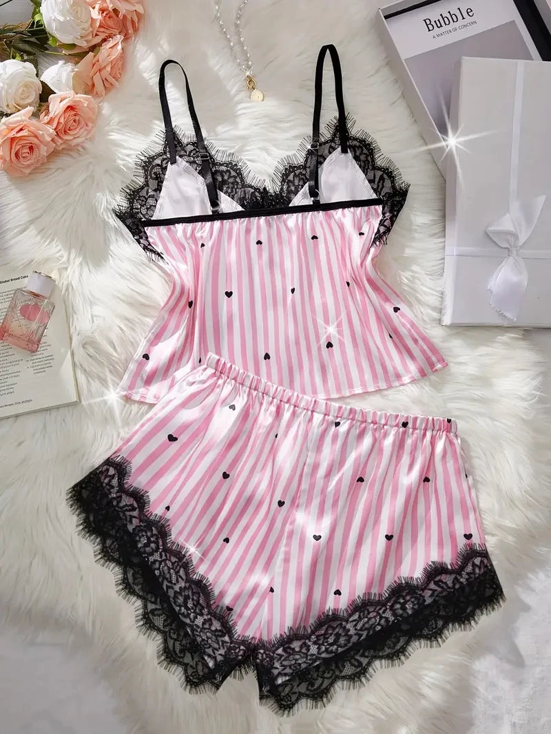 Pijama Feminino de Cetim para Verão – Conjunto com Regata de Alças em Decote V com Renda e Shorts Estampado de Corações ou Listras, Elegante e Confortável