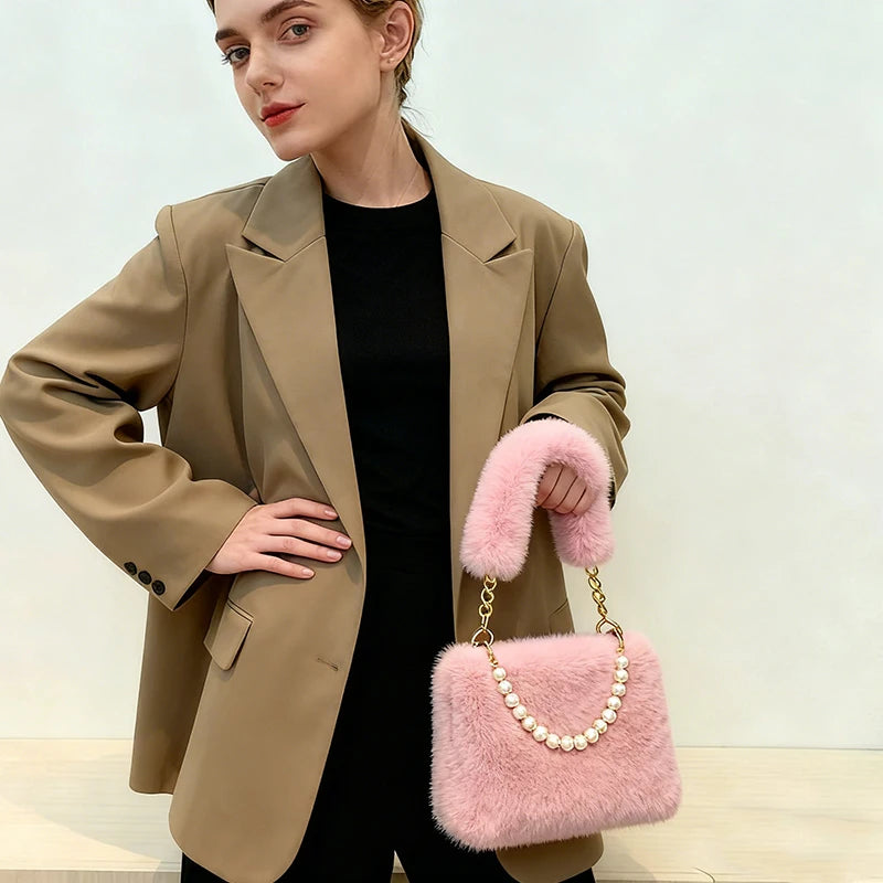 Bolsa Feminina Fashion de Pérolas e Pelo de Coelho – Bolsa Pequena Transversal com Corrente, Elegante e Versátil para o Inverno