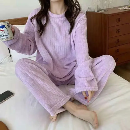 Pijama Feminino de Flanela Plush – Conjunto Térmico em Fleece Coral, Super Quentinho e Confortável para o Inverno