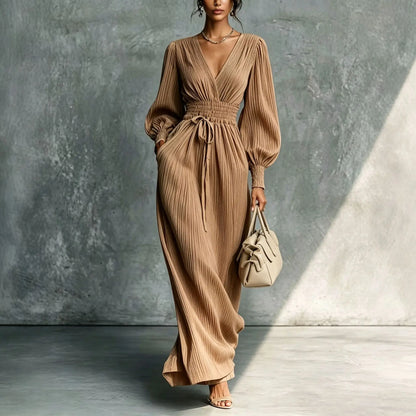 Vestido Feminino Longo Plissado com Decote V Profundo – Manga Longa Bufante, Cintura Alta Modeladora e Estilo Elegante Casual para Mulheres