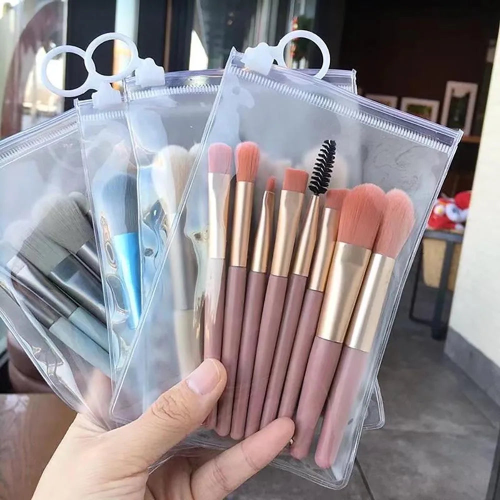 Kit com 8 Pincéis de Maquiagem com Estojo Transparente