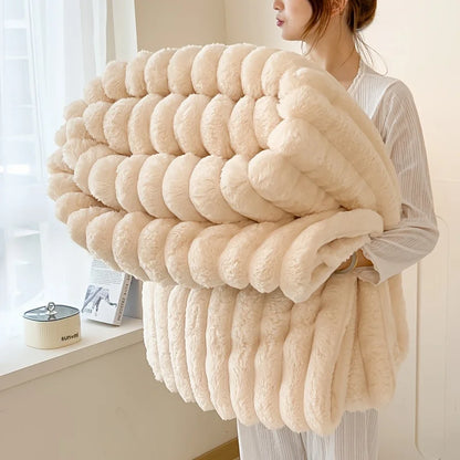 Manta Flanelada Grossa com Listras Largas – Cobertor Multifuncional para Cama, Sofá e Cochilo