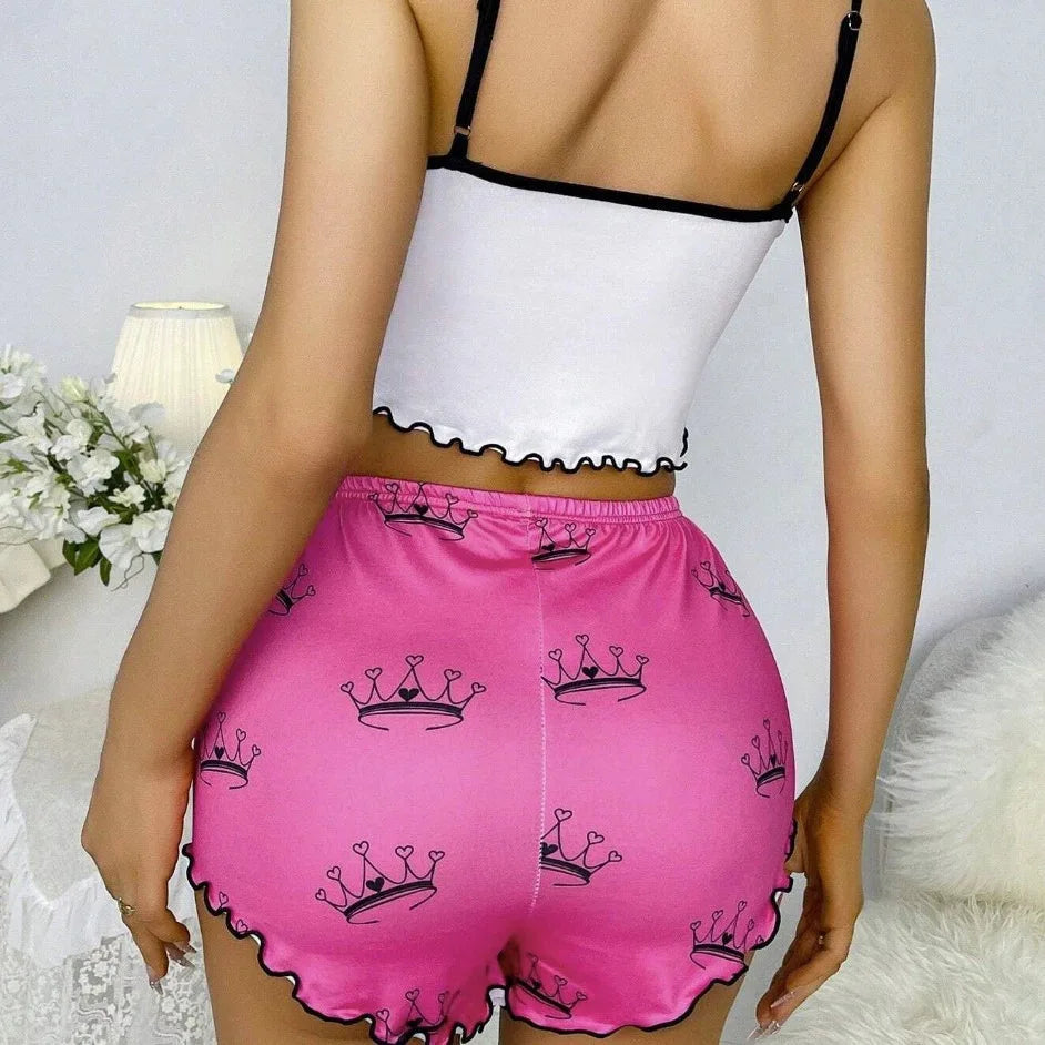 Conjunto Feminino de Verão em Seda Milk Silk – Regata e Shorts com Estampa de Coroa e Flamingo, Pijama Casual para Casa