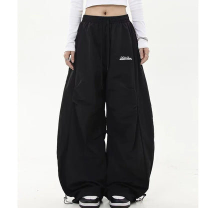 Calça Feminina Cargo Y2K Preta com Listras – Modelo Wide Leg Baggy, Estilo Coreano Streetwear Harajuku e Hip Hop Oversized