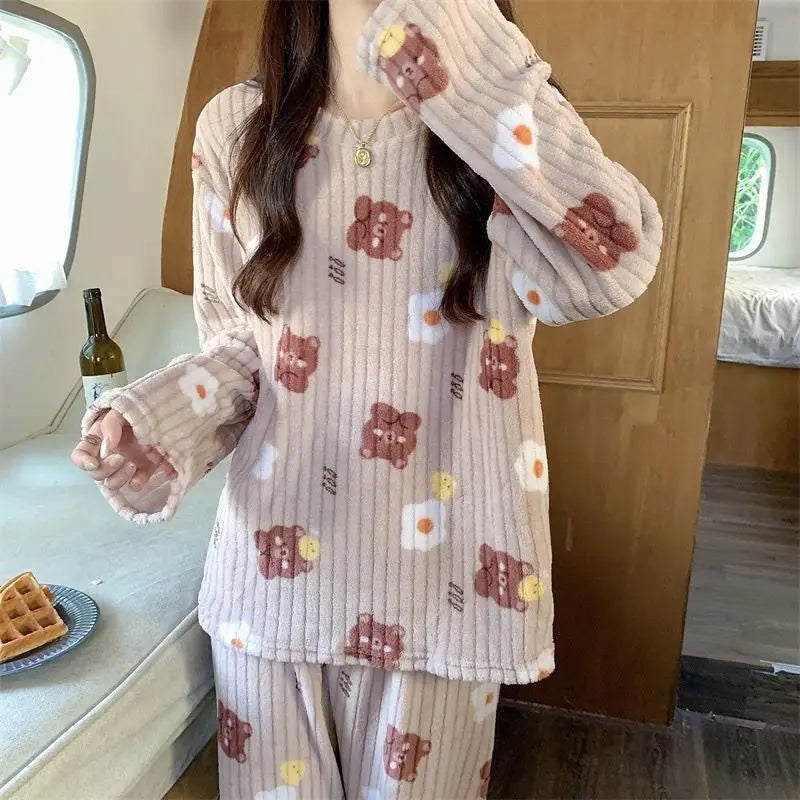 Pijama Feminino de Inverno com Estampa de Ursinho – Conjunto de Flanela Coral Quente e Aconchegante para Casa
