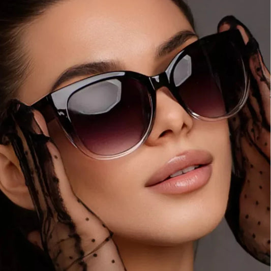 Óculos de Sol Feminino Retrô Cat Eye – Modelo Gatinho Fashion com Lentes Degradê e Proteção UV400