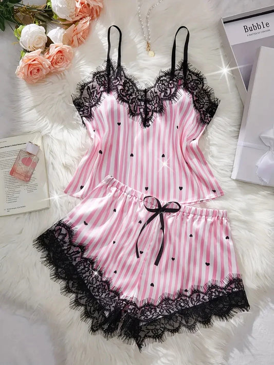 Pijama Feminino de Cetim para Verão – Conjunto com Regata de Alças em Decote V com Renda e Shorts Estampado de Corações ou Listras, Elegante e Confortável