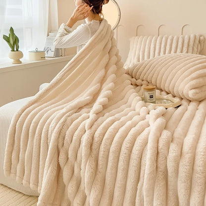 Manta Flanelada Grossa com Listras Largas – Cobertor Multifuncional para Cama, Sofá e Cochilo