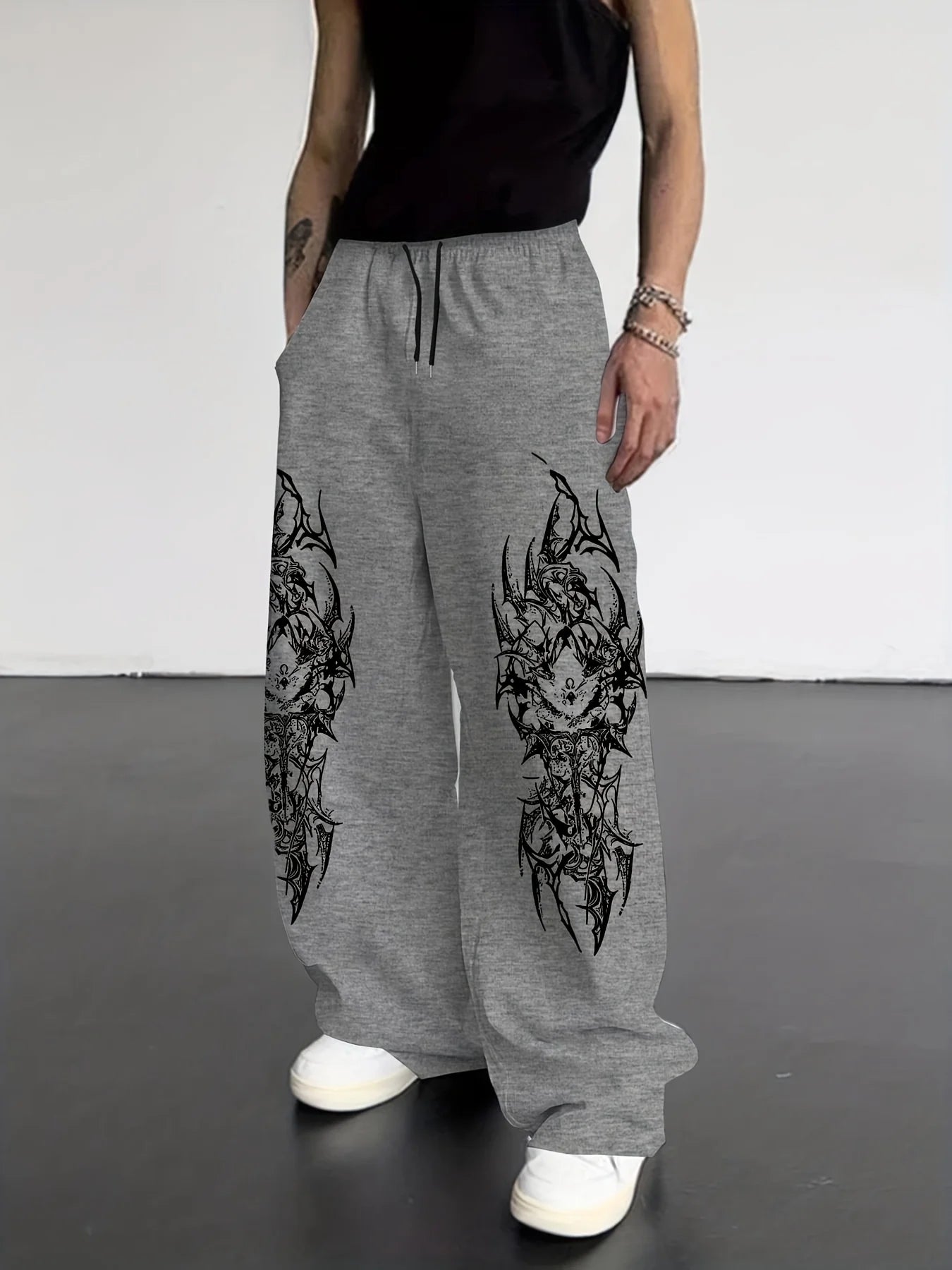 Calça Feminina Retrô Gótica 2026 – Modelo Listrado Escuro com Corte Reto e Modelagem Solta, Estilo Streetwear Harajuku Casual